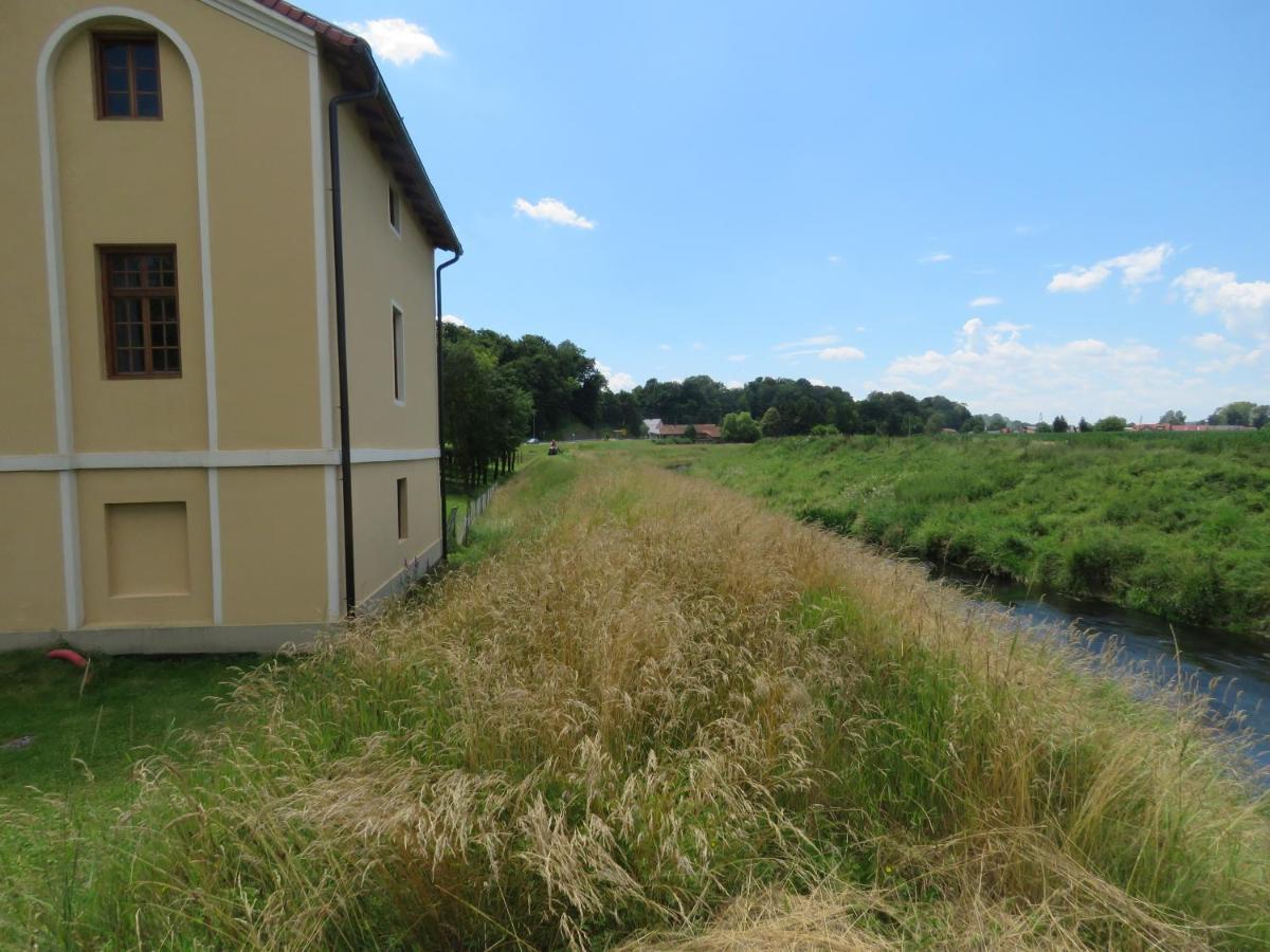 Mill House Apartment And Camping Ljutomer Esterno foto